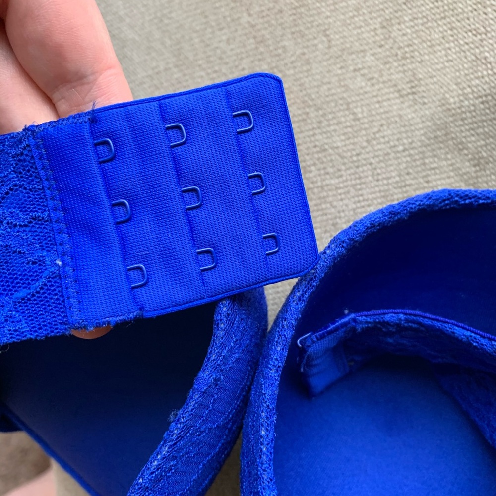 Victoria Secret “Multi-Way/MultiOption” Bra - Picture 3 of 4